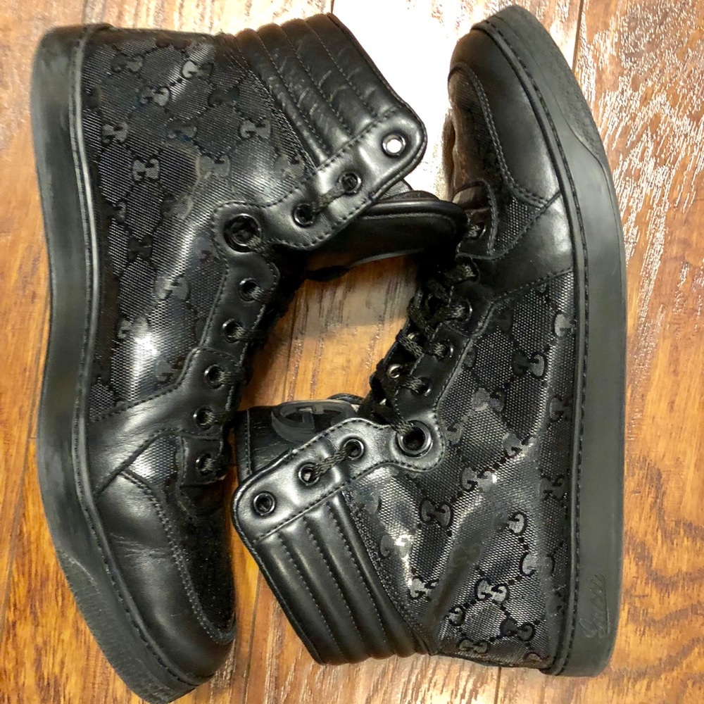 💯 Authentic Gucci Sneakers Size 8 1/2 G